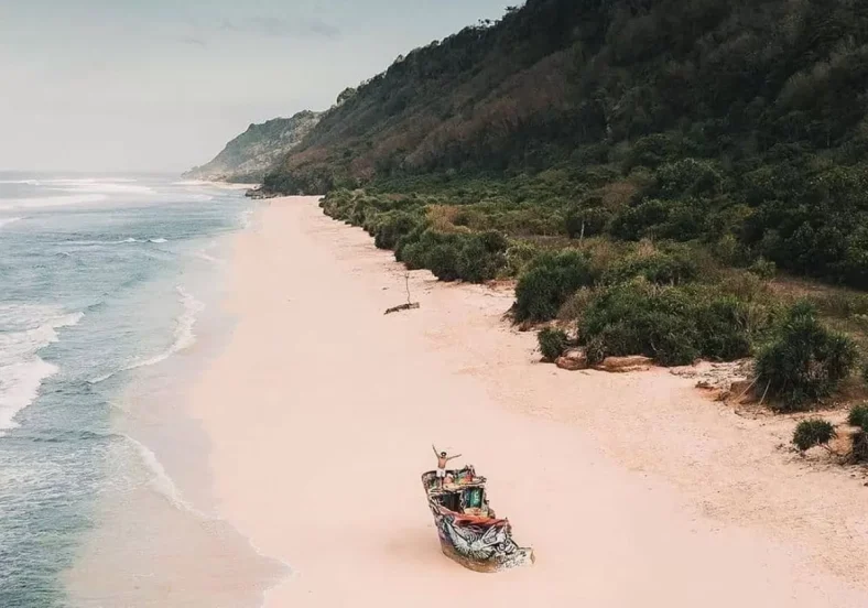 Rekomendasi Destinasi Travel Tersembunyi yang Wajib Dikunjungi Tahun Ini