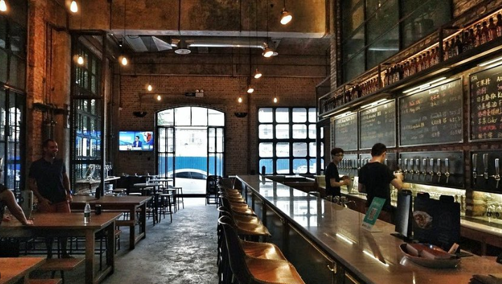 Menikmati Suasana Santai di Mission Hill Taphouse: Tempat Hiburan dan Kuliner Terbaik